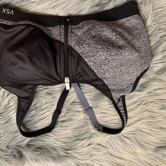 NWOT Victoria’s‎ Secret Knockout Sport Bra, 34C - Picture 11 of 11